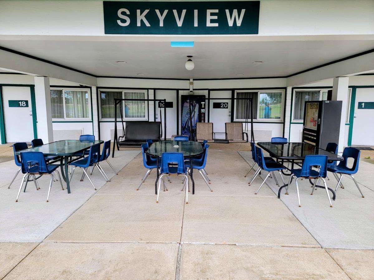 Skyview Motel - Prairie Du Sac Kültér fotó